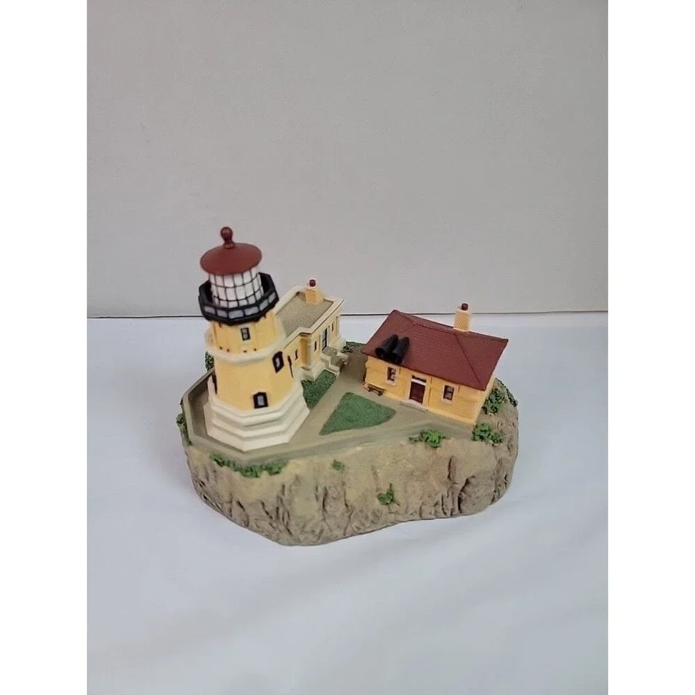 Danbury Mint Block Island Southeast Lighthouse Historic American Lighthouses...